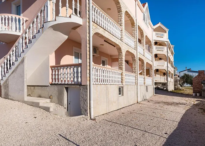 Apartament In With Wifi